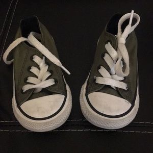 Olive low top converse infant toddler